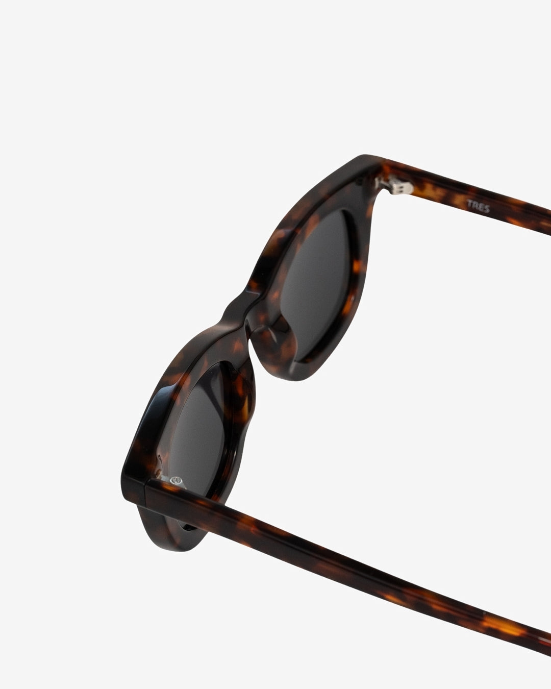 #color_tortoiseshell×smoke